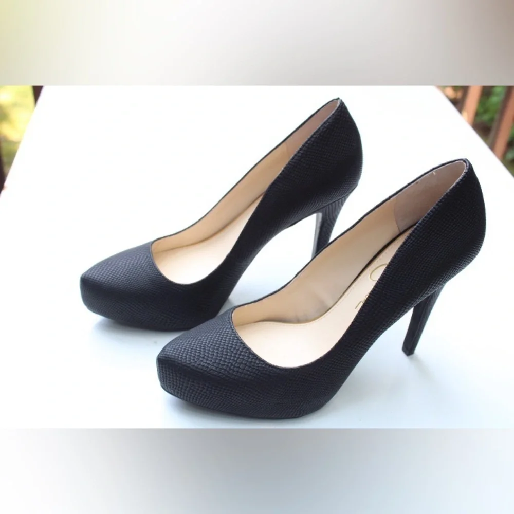 NWOT Jessica Simpson platforms
